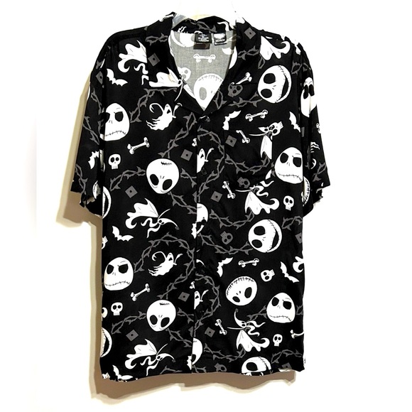 Disney Black and White Skull Pattern Men's Shirt.  New W/O tag - Picture 1 of 3